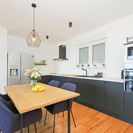Edita Apartment *
