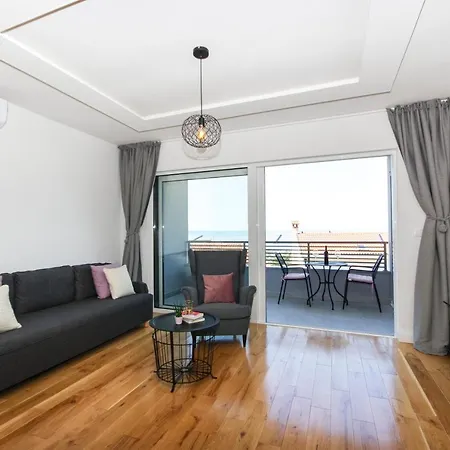 Edita Apartment *